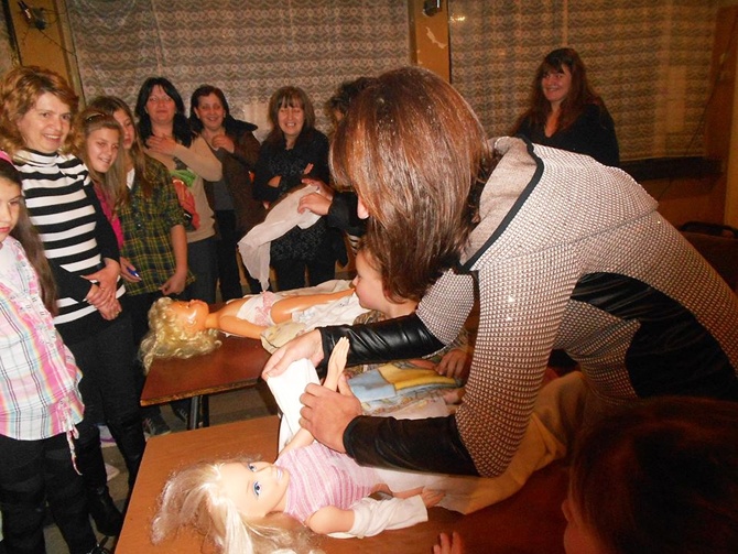 Тържество по случай Бабинден се състоя на 21 януари и в Широки дол. Ресторант „Здравец” едва побра многото желаещи да участват. Присъстваха всички майки и баби на бебета, родени през […]