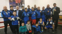 Кметът Владимир Георгиев дари чисто нови състезателни екипи на младите спортисти от боксов клуб „Самоков”. Дарението стана факт на първата тренировка на боксьорите за новата 2019 г. на 8 януари. […]
