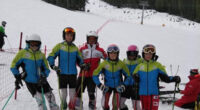 Пет медала спечелиха самоковските скиори от двата гигантски слалома за купите „Капи” и „Пирин”, състояли се на 7 и 8 март в Банско.Росица Мирчева счупи каръка и след четири сребърни […]
