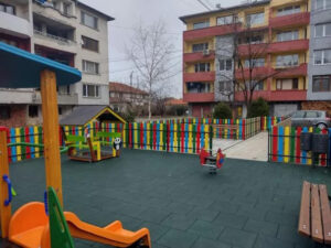 Нова детска площадка в Самоков